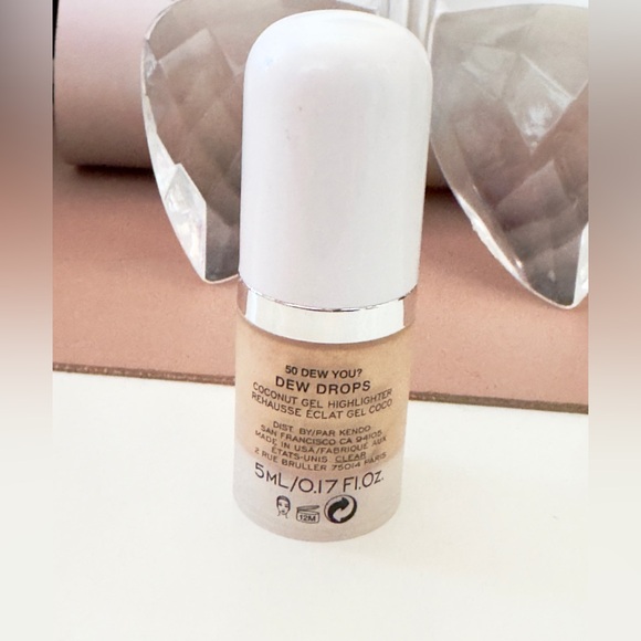 MARC JACOBS  Dew Drops Coconut Gel Highlighter 50 "Dew You?” - Picture 3 of 5